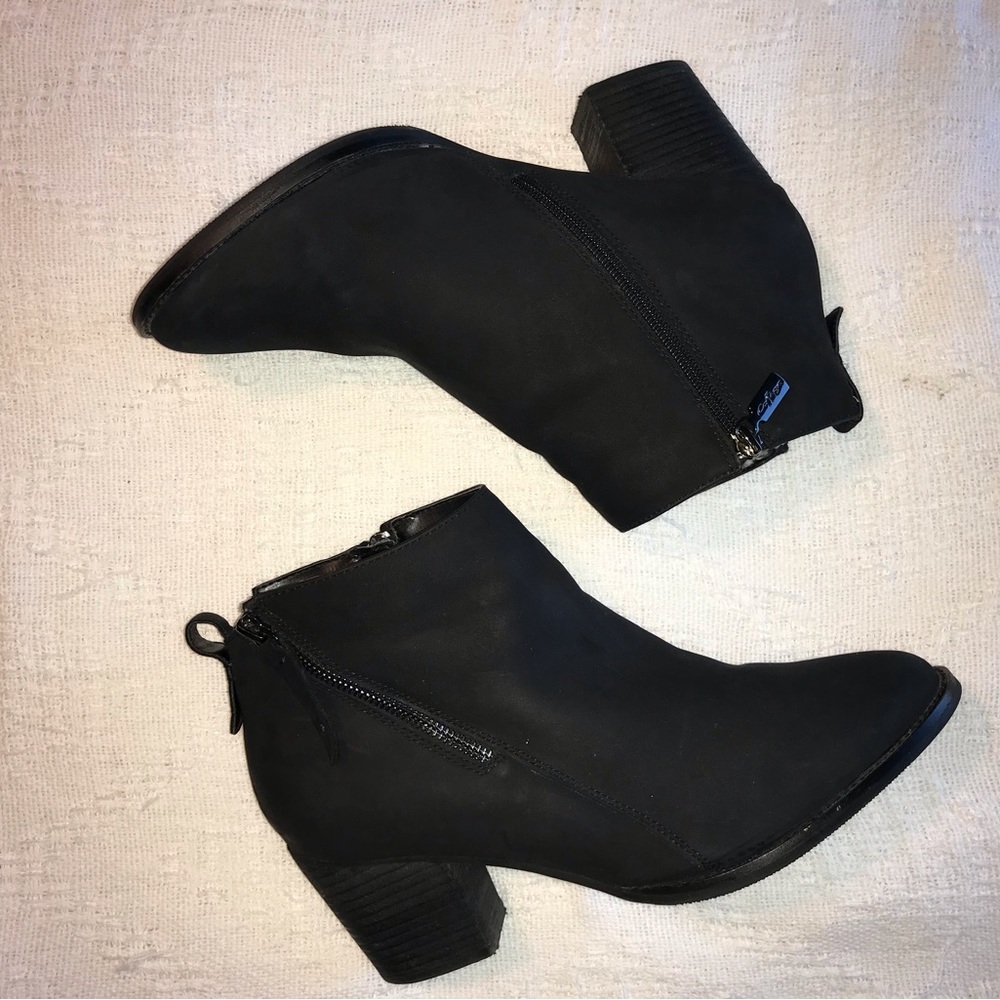 Aqua College Nancy waterproof booties US size 12M